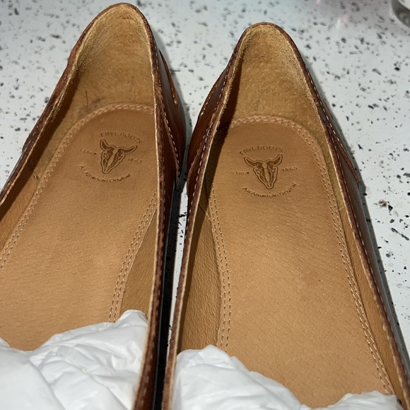 Frye Shoes - Picture 4 of 8